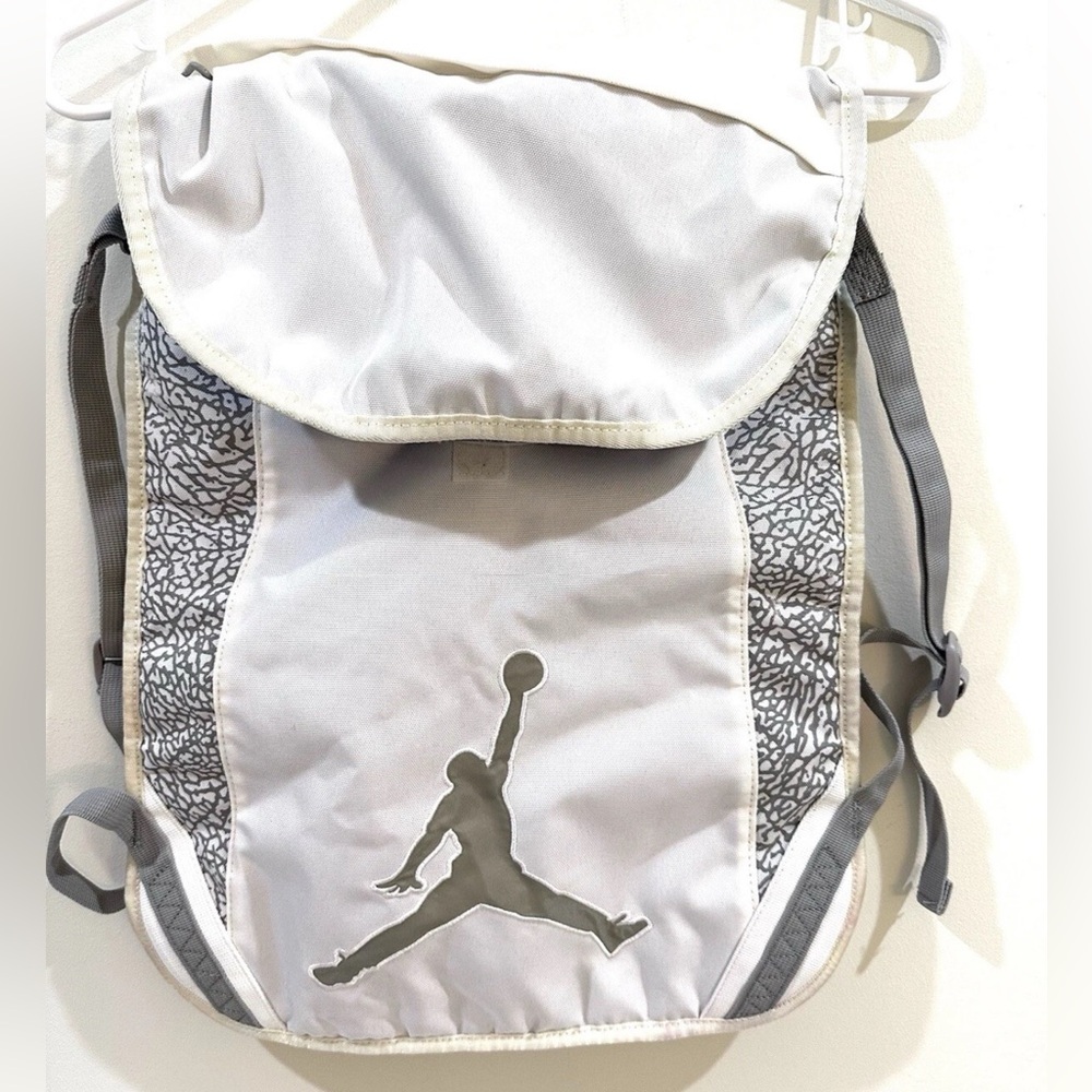 Nike Air Jordan Brand Gym Sack Bag Backpack Laptop White & Gray W Straps - Picture 2 of 10